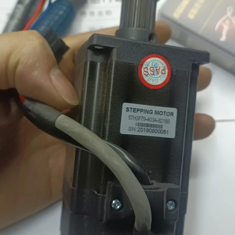 DAHAO Motor 57H3F79-403A-821BS Tertutup Lurus A15 X Axis Cina Embroidery Machine EDH03-57H3F79-403A-821BS