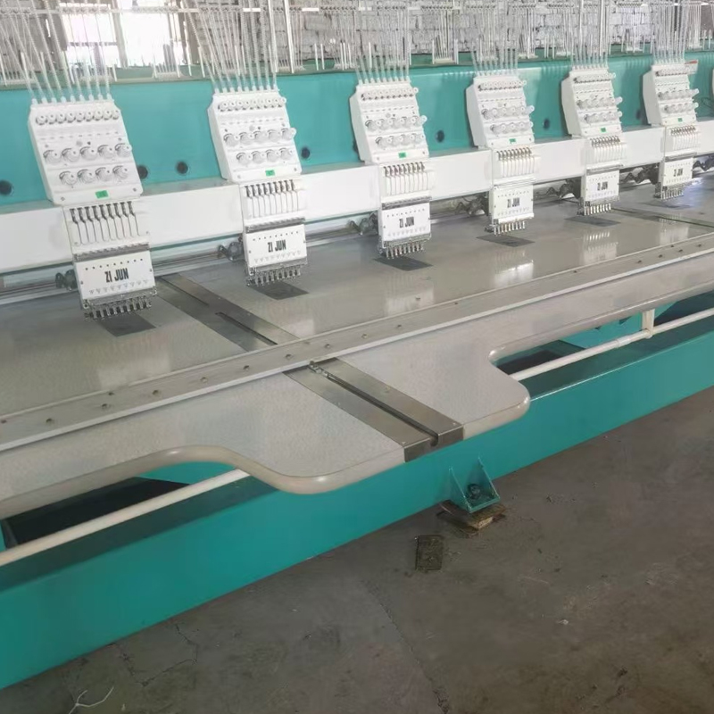 9 jarum 22 kepala 400 jarak kepala kecepatan tinggi Y750 mesin emboridery digunakan
